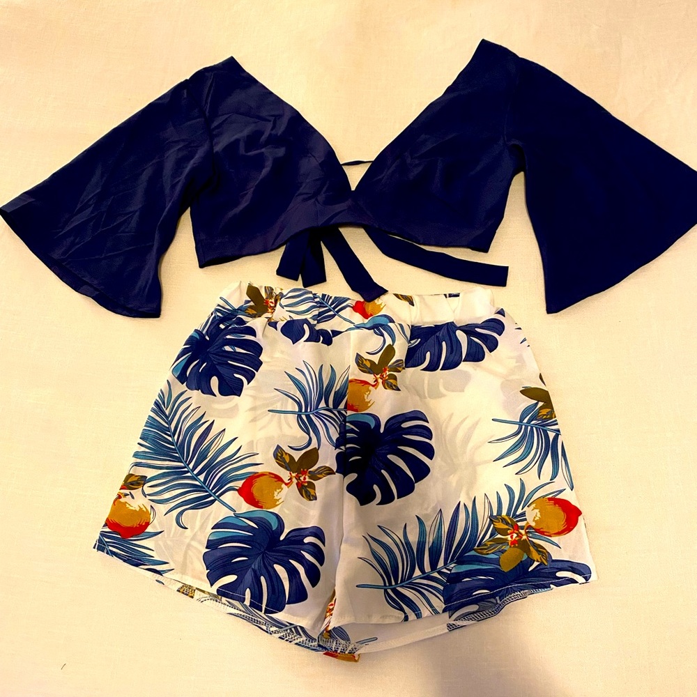 Two piece resort-style set. Never worn!